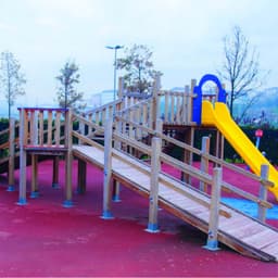 Ahşap Engelsiz Oyun Parkı
